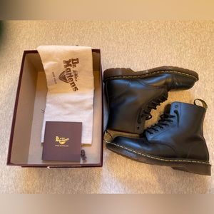 Dr Martens 1460 vintage Made in england black size 8UK/9US